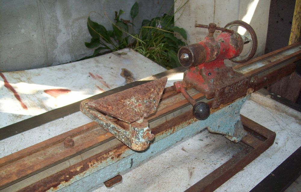 Токарний настольный станок по дереву