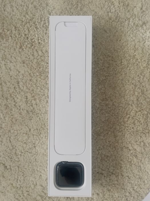 Apple Watch 4 44mm + Zestaw pasków