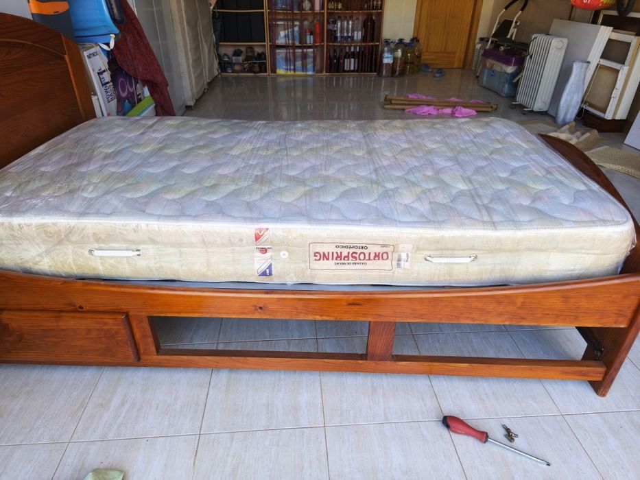 Cama solteiro colchão ortopédico