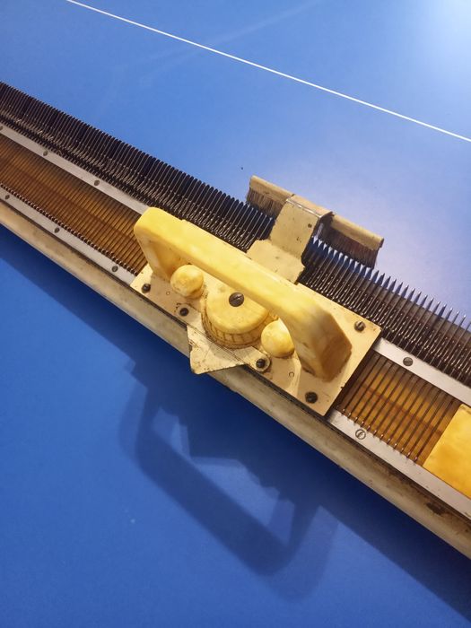 В'язальна машинка "Українка".