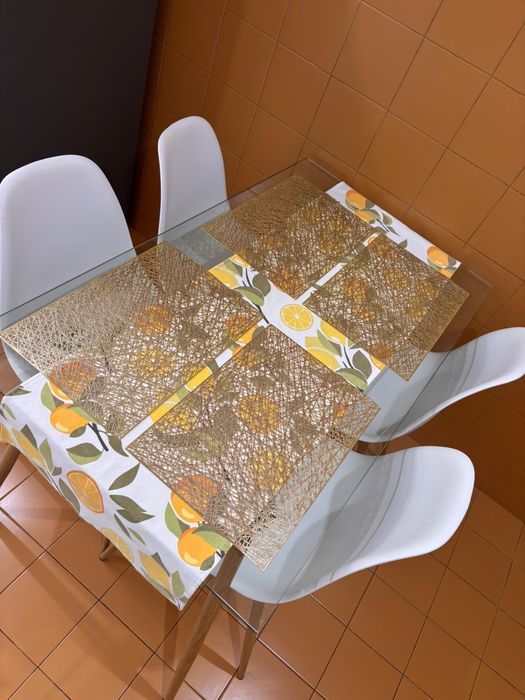 Mesa de vidro para cozinha/sala /mesa de refeiçoes
