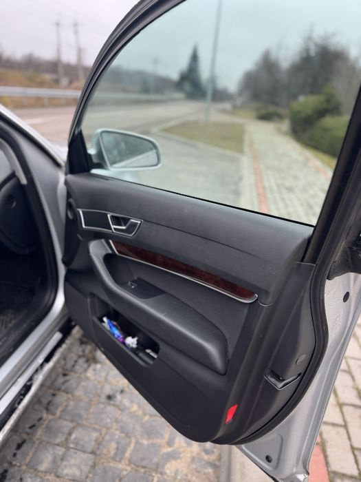 Audi a6 c6 quattro для військового