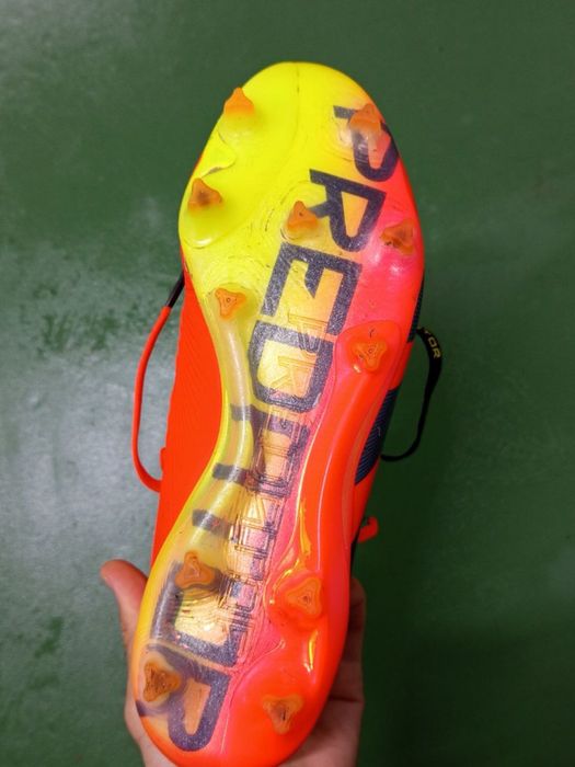 Продам бутсы Adidas Predator