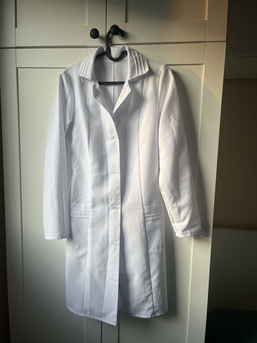 Fartuch medyczny damski