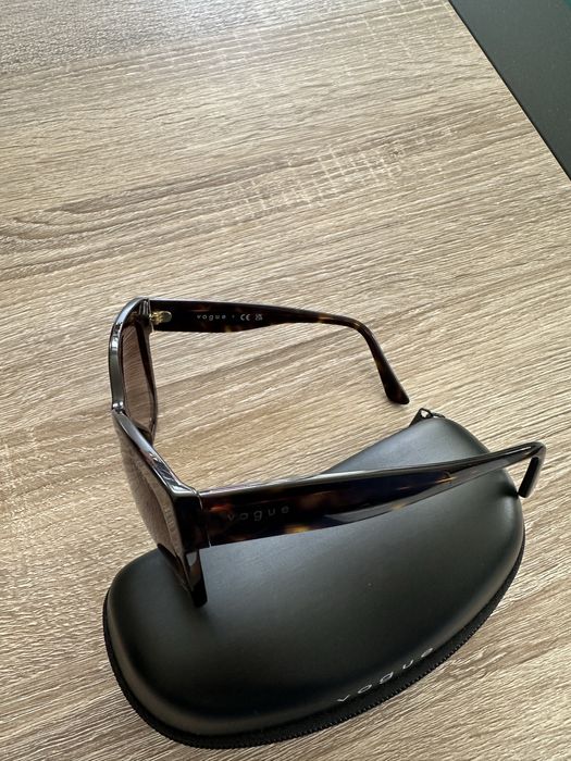 Oculos de sol  VOGUE