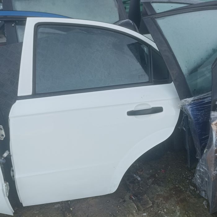 Двері Шевроле авео т250 Chevrolet Aveo