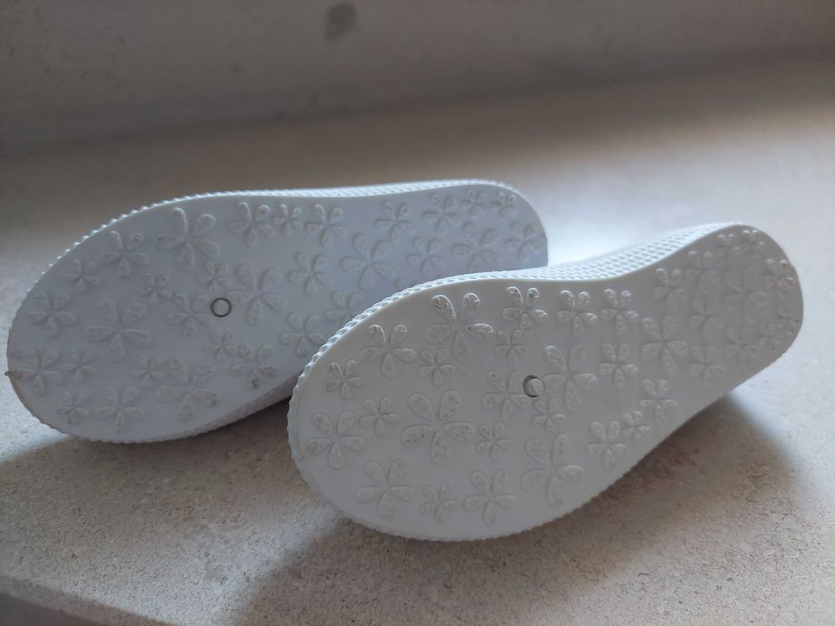 Ténis de menina,  tamanho 25/26