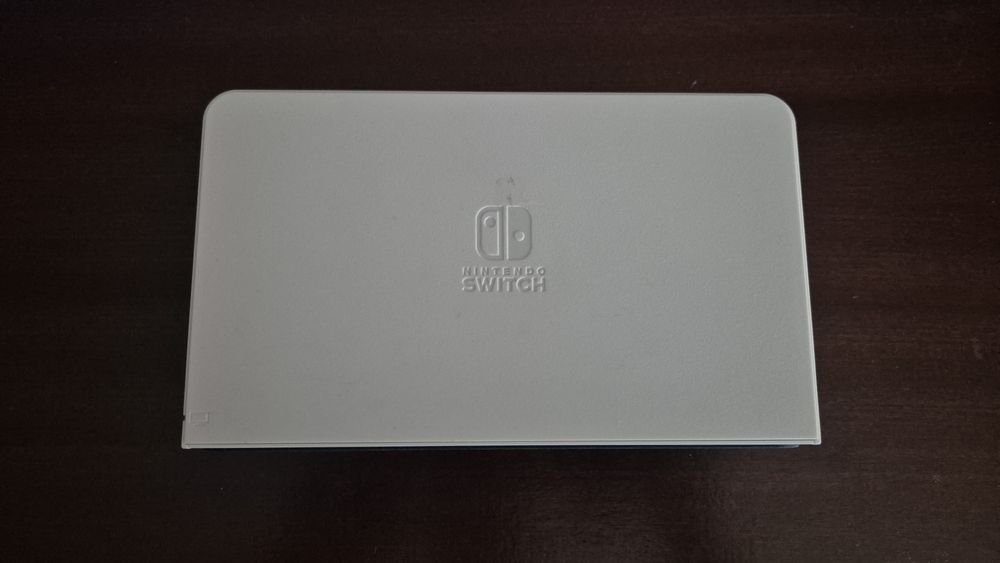 Nintendo Switch [OLED] + 1 Jogo [Pokémon Shining Pearl OU Zelda Tears of the Kingdom]