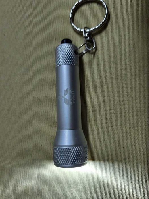 Porta Chaves Lanterna Mitsubishi