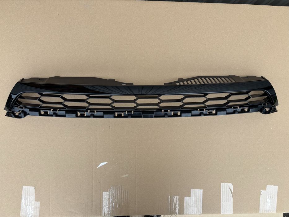 VW SCIROCCO LIFT 2014 - grill atrapa