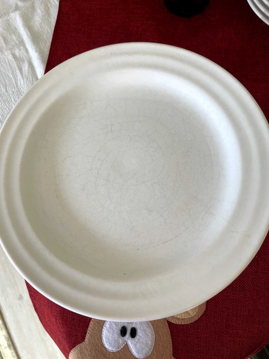 Talerze obiadowe płytkie białe 11 szt + 2 pomarańczowe kamionka