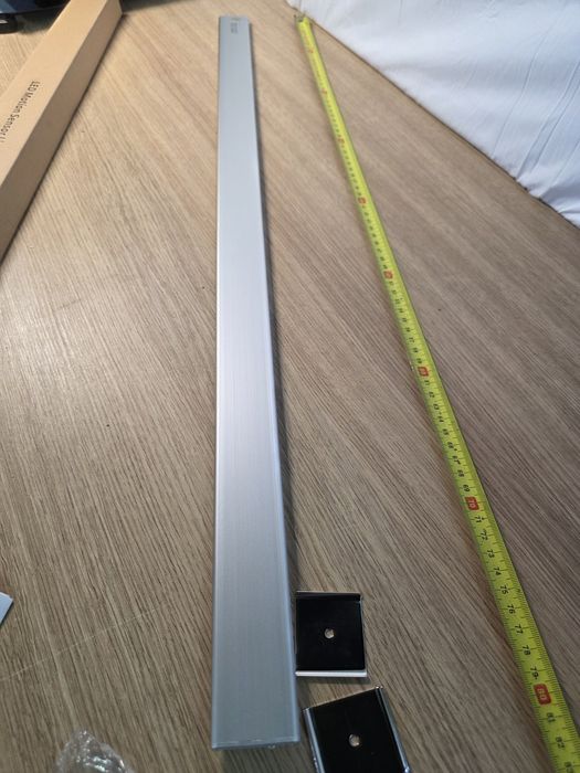 bezprzewodowa listwa oświetleniowa LED 80 cm