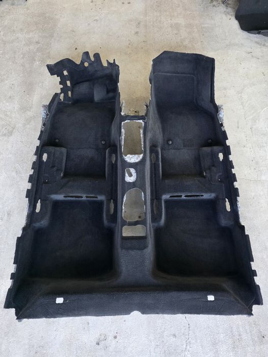 Vw Passat B8 dywan wykładzina