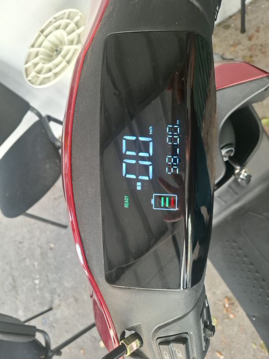 Vendo uma mota eletrica