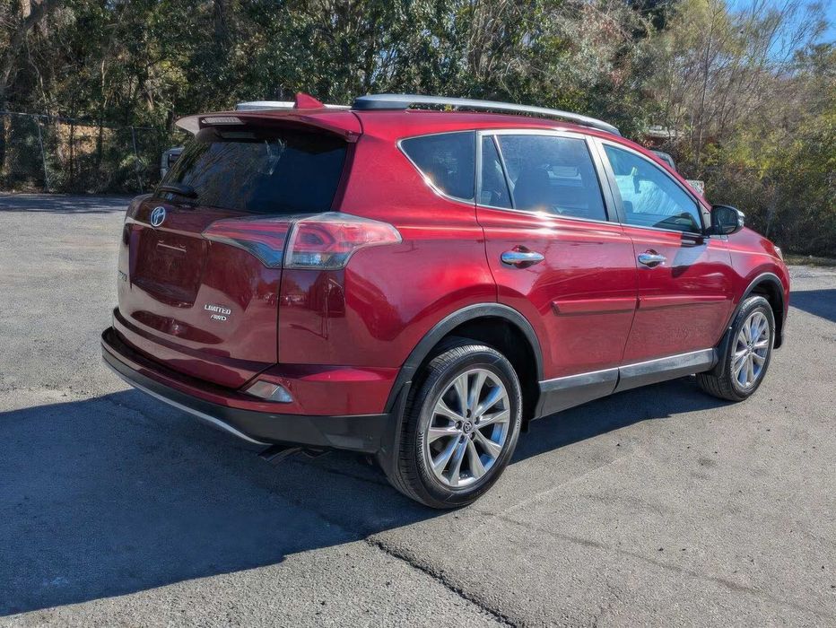 Toyota RAV4 XLE      2019