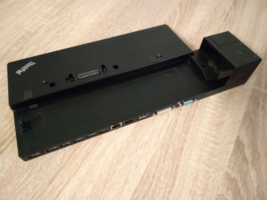 Stacja dokująca ThinkPad 40A1 z kluczykami