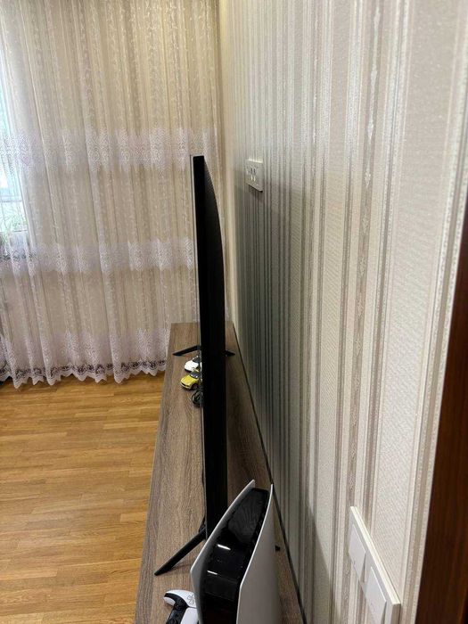 Телевізор Samsung 75 дюймів (UE75CU7100)