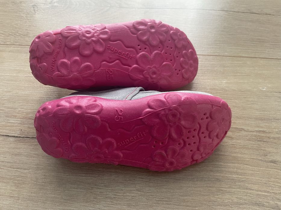 Kapcie superfit, rozmiar 25