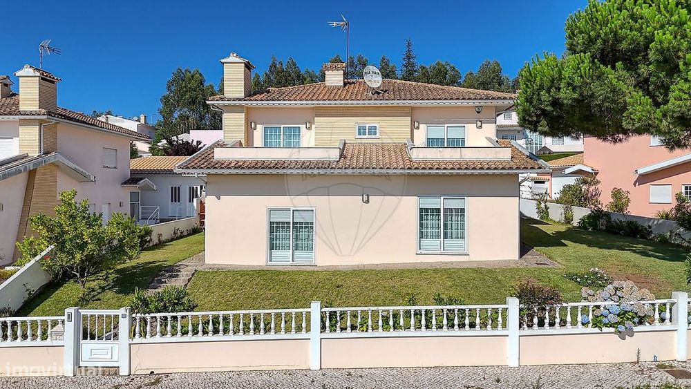 4-Bedroom Detached House for Sale