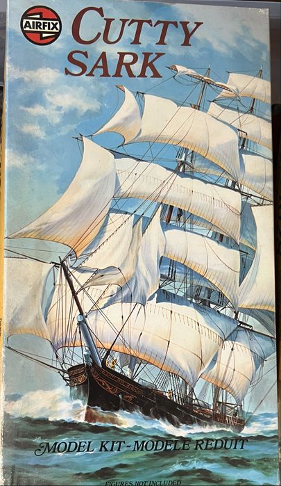 27 Kits montagem avioes e barcos