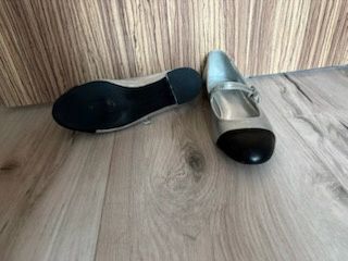 Sprzedam buty RESERVED skórzane