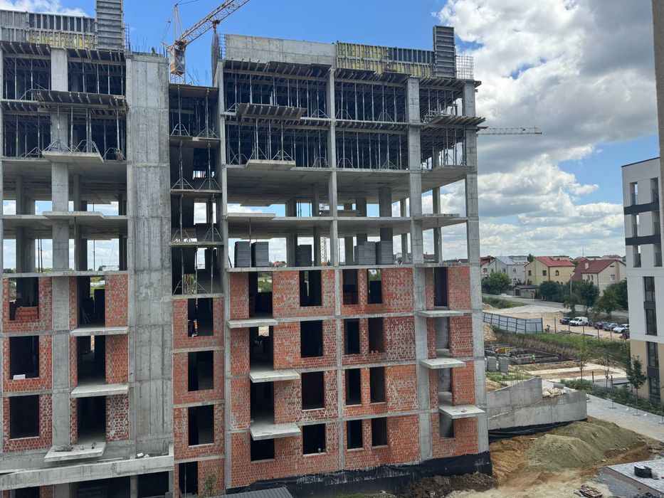 Продаж(Єоселя) 1-кімнатної квартири 37 кв.м Пустомити (9км.від Львова)