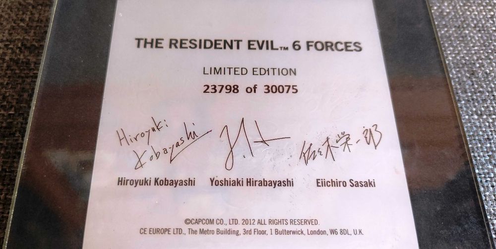 Resident Evil 6 Forces Emblems Medals Medale New & Sealed RARE!