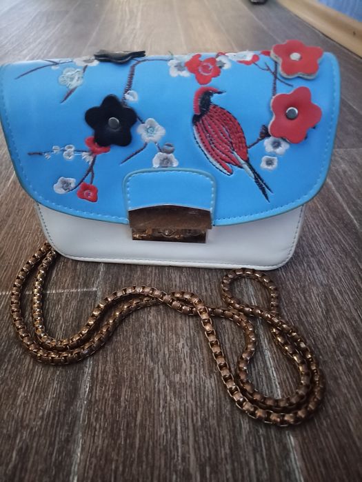 Сумка кожаная с вышивкой Furla Metropolis .Торг