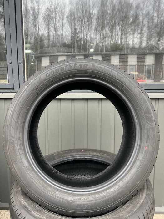 Літні шини 235/50/19С 111/109T GoodYear Cargo 2 цешка вантажні