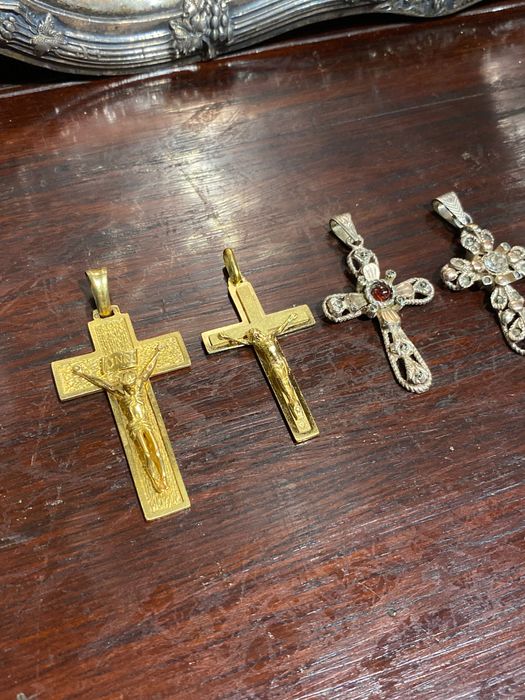 Crucifixo Cristo Ouro Português 800 19,2 Qt Nobre Rubi Maior 6 cm