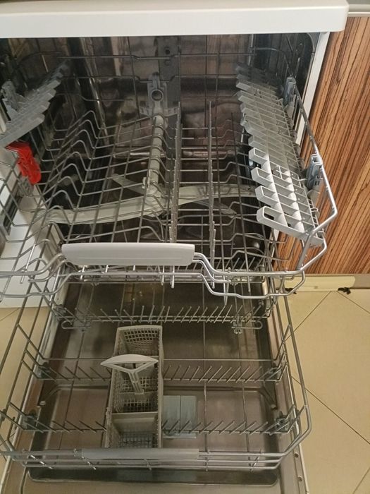 Maquina de loiça Hotpoint Ariston como nova