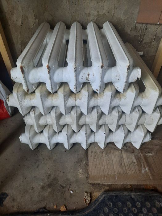 Продам чугунные батареи