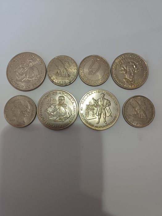 Moedas de escudos
