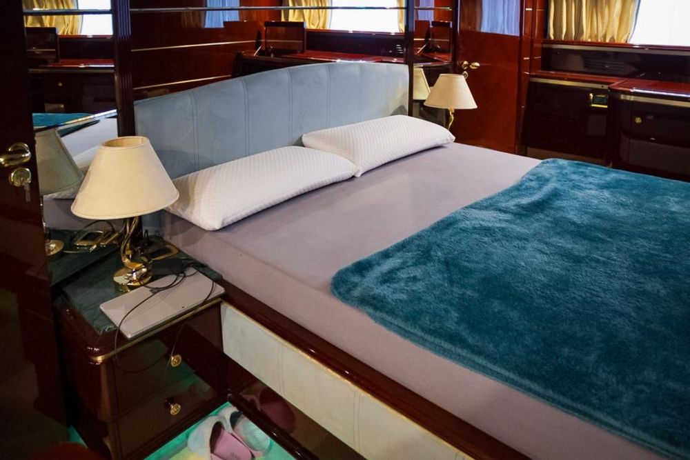 Astondoa Flibridge 66