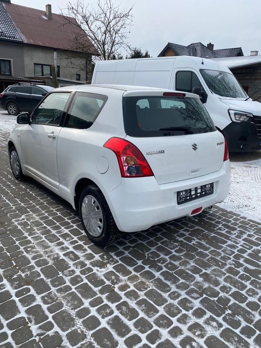 Suzuki Swift 1.3 benzyna biały