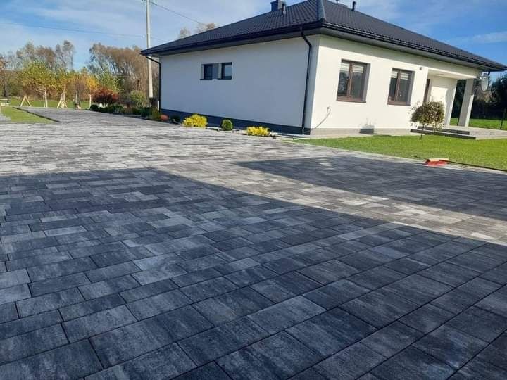 Укладка тротуарной плитки. Укладання тротуарної плитки. Доступные цены