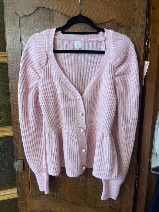 Zimowa Wyprzedaż! Śliczny damski sweterek z bufiastymi rękawami