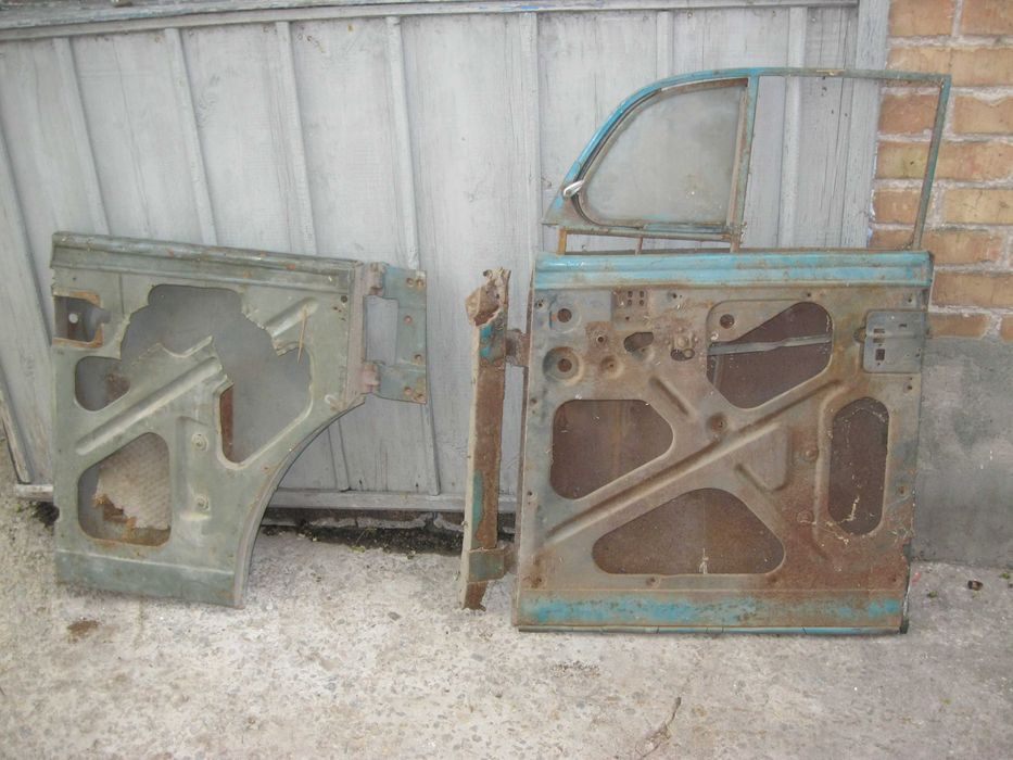 Москвич 400(401): Двери (и многое другое)