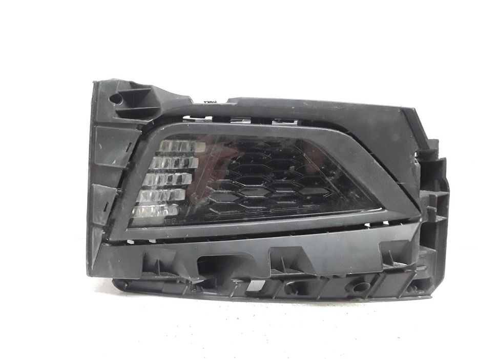Farol De Nevoeiro Direito Volkswagen Polo Vi Aw108.2017