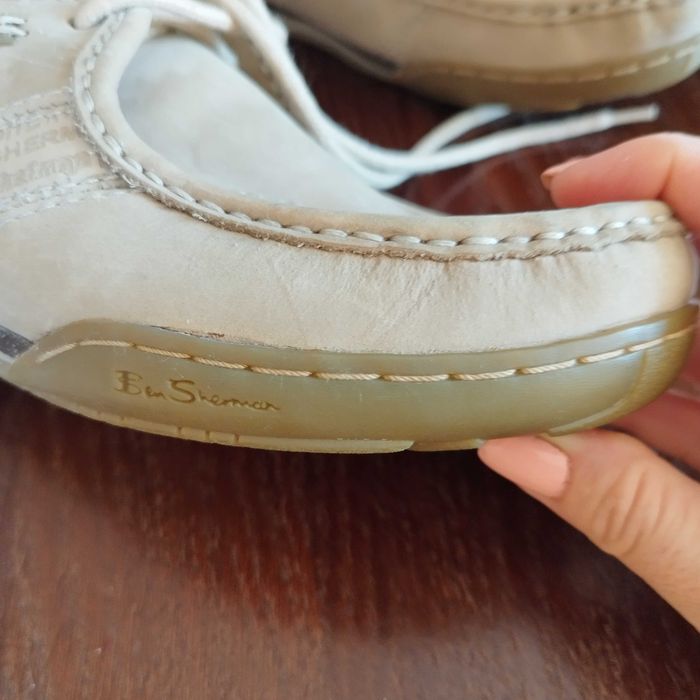 Sprzedam nowe, bardzo ładne ze skóry naturalnej buty męskie