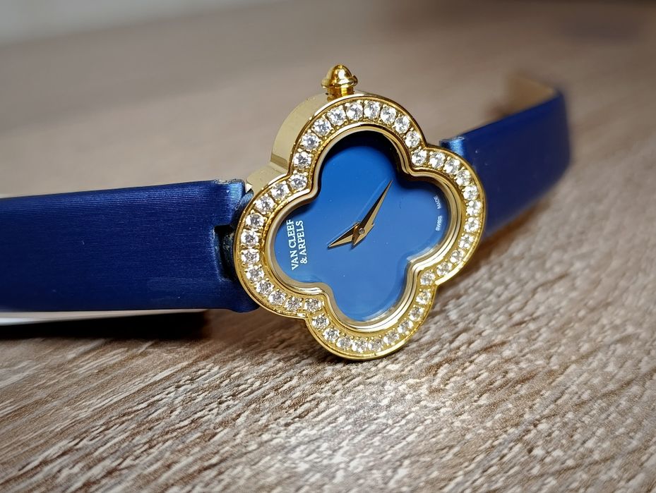 Годинник Van Cleef & Arpels Alhambra