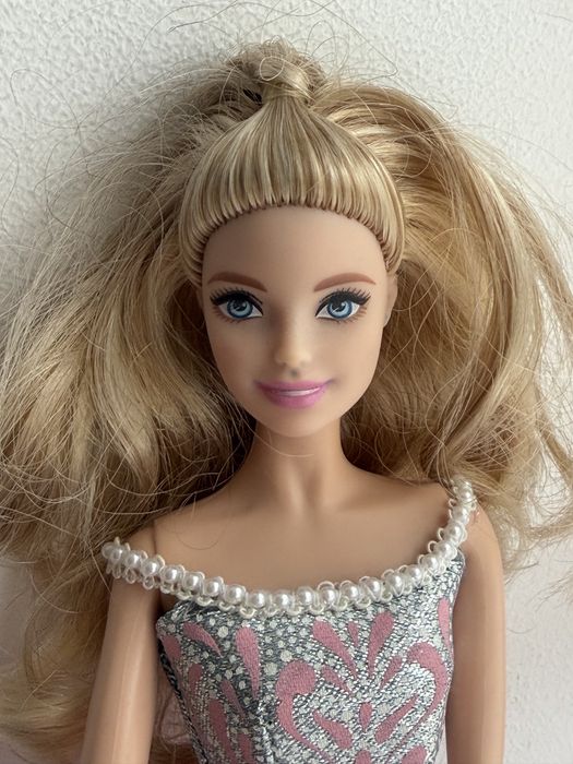 Лялька Барбі, Barbie