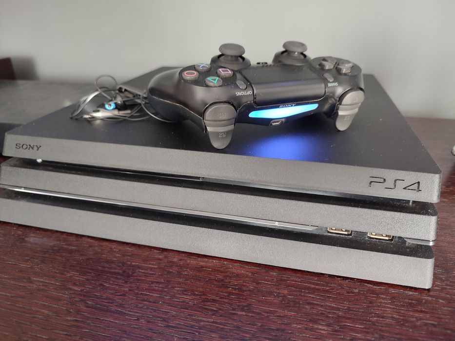 Zestaw Ps4 Konsola Pro 1 TB Sony Pad PlayStation 4 komplet karton gry Hit