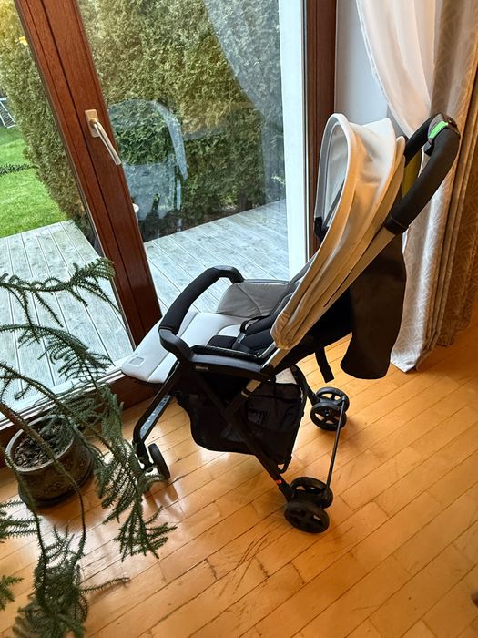 lekki wózek spacerowy nowy Chicco Ohlala