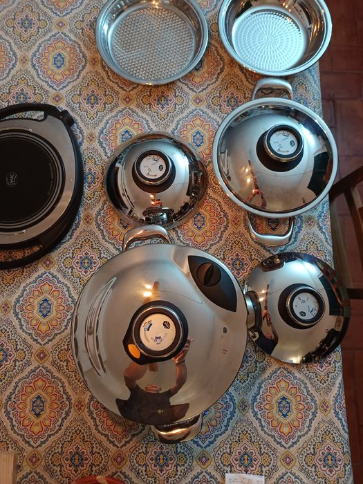 Conjunto de placa de indução e panelas