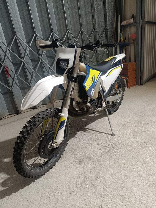 Husqvarna TE 300 matrículada