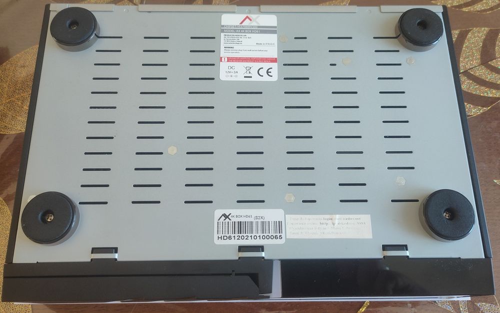 AX 4K BOX HD61 Twin Tuner z kartą SD Sandisk 200GB