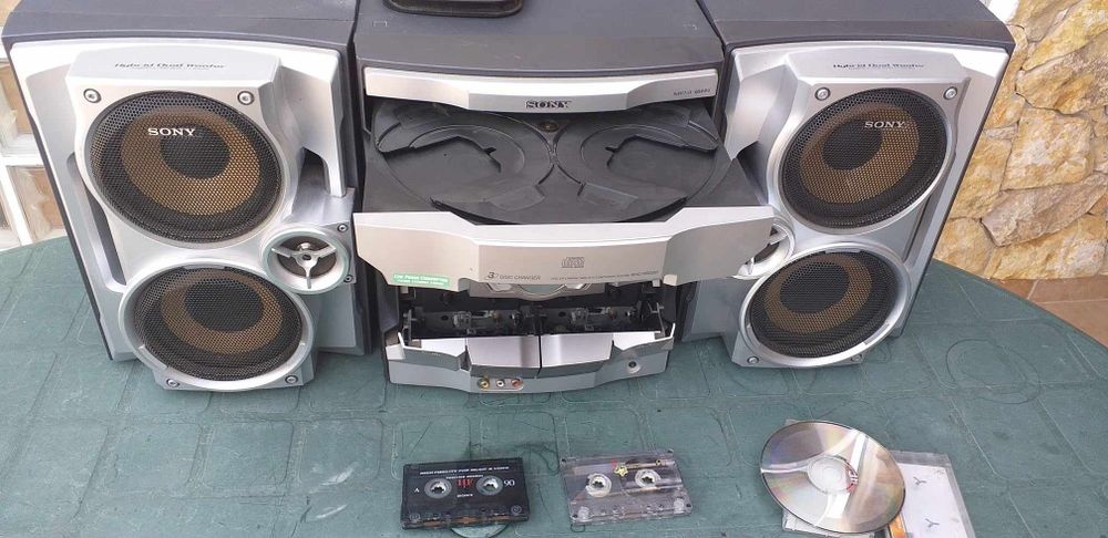 SONY Modelo SS HSD-RG220. Compact disc..