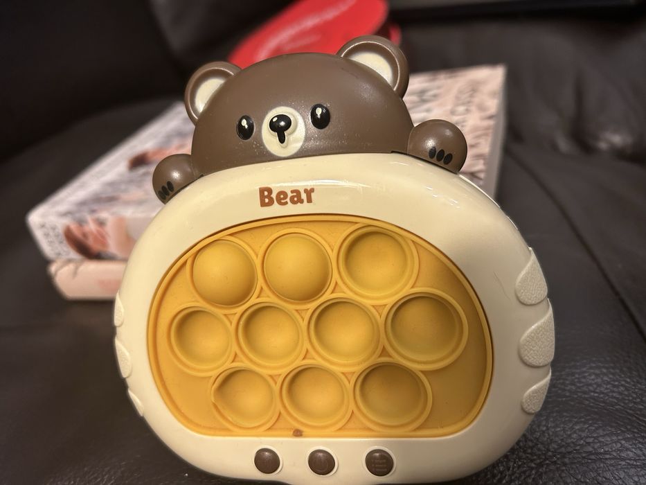 Zabawka bear pamieciowa popit grajaca stan idealna