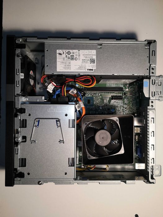 DELL VOSTRO 3250 PC + Office Enterprise 2007 + monitor gratis